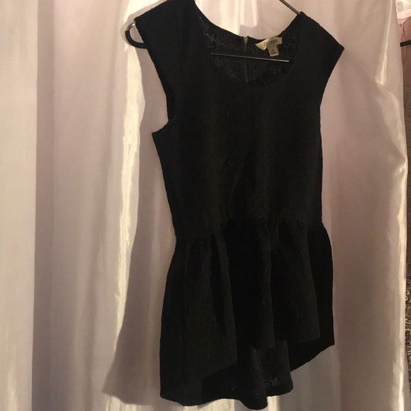 Dress-Style Top Gathered at Waist & Longer in Back - Picture 4 of 8